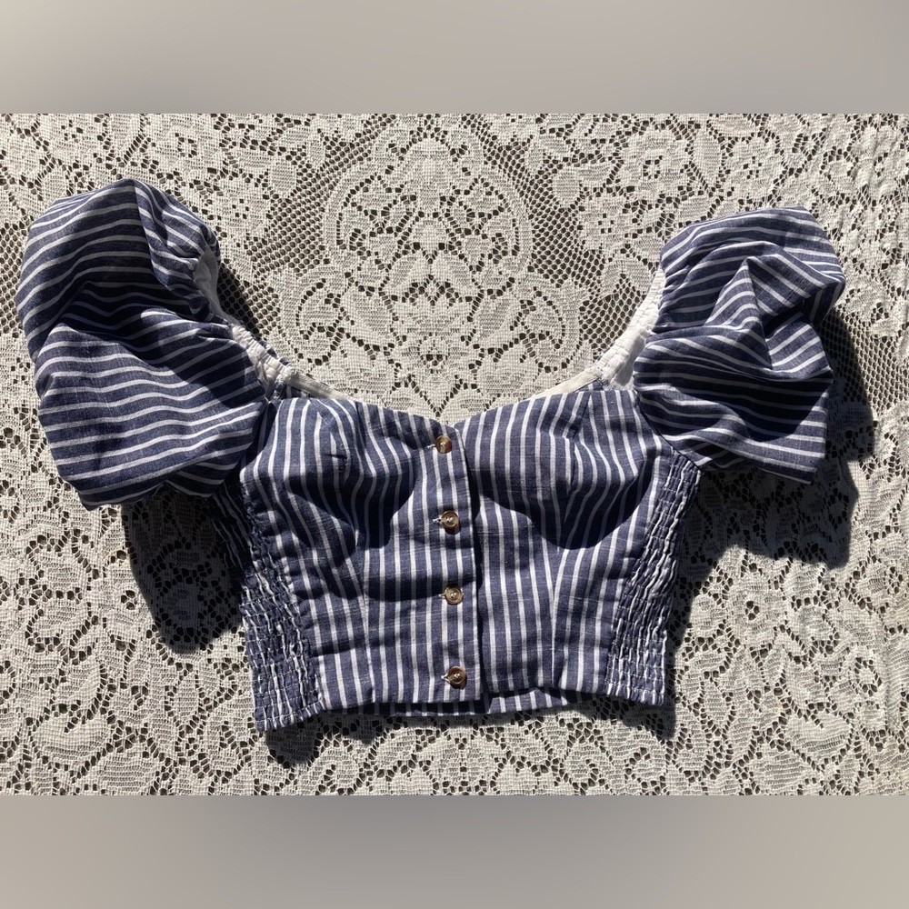 Lulus stripped denim crop top off the shoulder Size XS